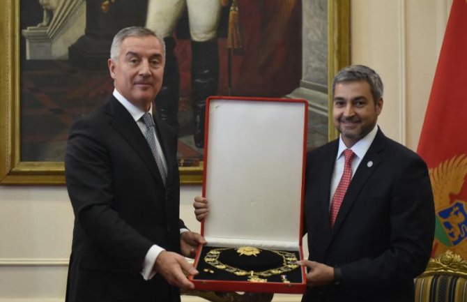 Đukanoviću Orden nacionalne časti i ključevi glavnog grada Paragvaja