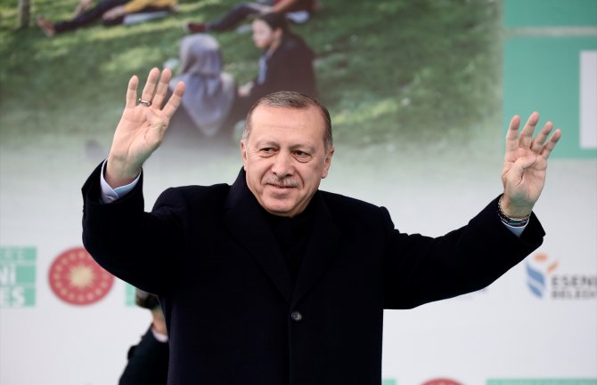 Erdogan: Teroriste sahranjujemo u rovovima koje sami kopaju