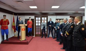 Penzionisano 11 oficira Vojske Crne Gore: Hodajte uspravno i budite ponosni!