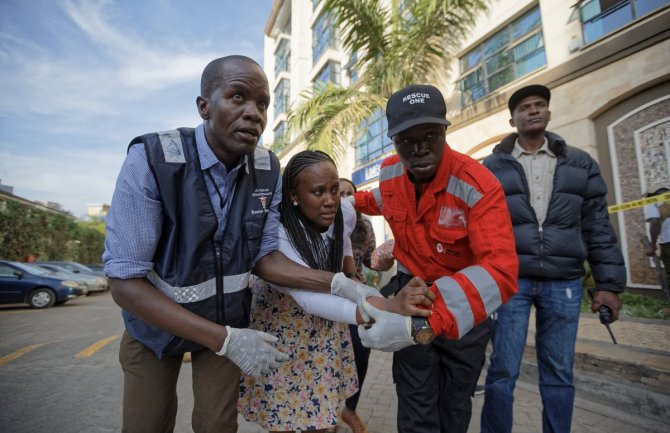 15 mrtvih u terorističkom napadu u Keniji, teroristi tvrde da su ubili 47 ljudi