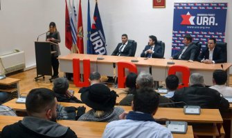 Abazović najavio proteste, Đonaj:DPS uspio da posvađa Albance