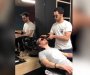 Neobična usluga u salonu: Ovaj frizer ne koristi šampon, već šampanjac za pranje kose (VIDEO)