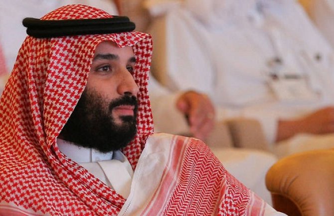 Saudijski prestolonasljednik iznenadnom posjetom prekinuo obred u Meki (VIDEO)