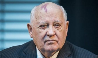Mihail Gorbačov potpisao sliku koja je prodata za više od 200 hiljada dolara (FOTO)