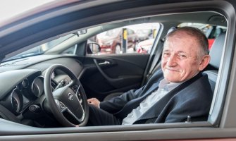 Penzioner iz Berana dobitnik Opel Astre: Automobil ću pokloniti sinu (FOTO)
