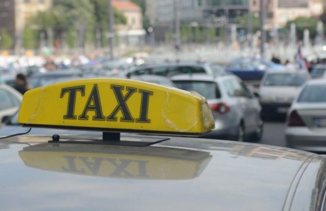 Start i kilometar vožnje taksijem skuplji za po 10 centi