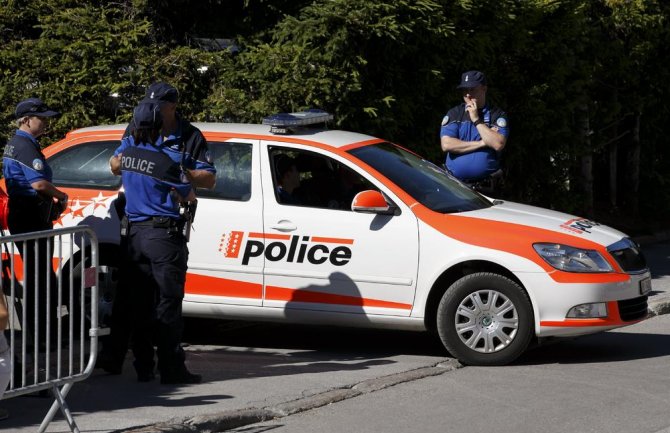 Švajcarska: Sedmogodišnji dječak izboden nožem, uhapšena starica