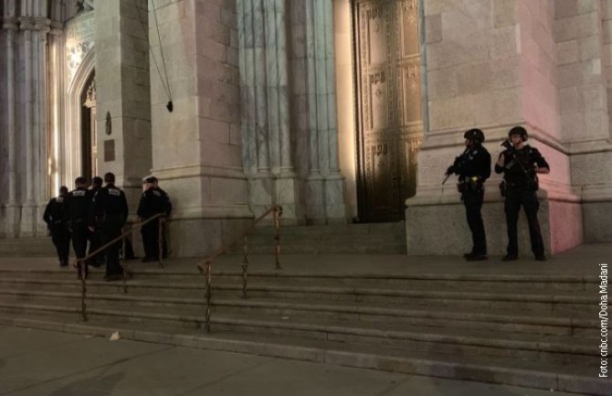 Njujork: Uhapšen nakon što je u katedralu ušao sa benzinom i upalječem