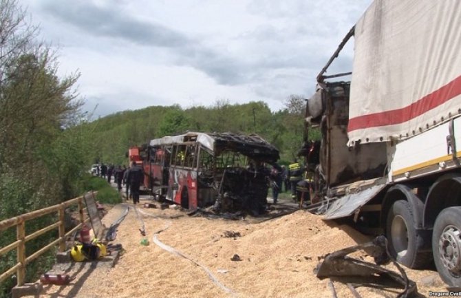 Nesreća kod Kuršumlije: Vozač Niš ekspresa tek mjesec dana vozio autobus