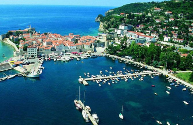 Crna Gora još ručno broji turiste: eVisitor kasni osam godina