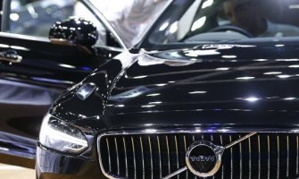 Volvo povlači milion automobila: Djelovi motora se tope