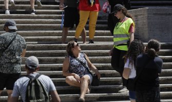 Rim: Na poznatim španskim stepenicama zabranjeno sjedjenje, kazna i do 400 eura