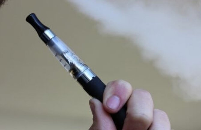 Prvi smrtni slučaj povezan sa elektronskim cigaretama