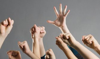 Dva prsta na ruci djeteta otkrivaju hoće li im bolje ići matematika ili jezik