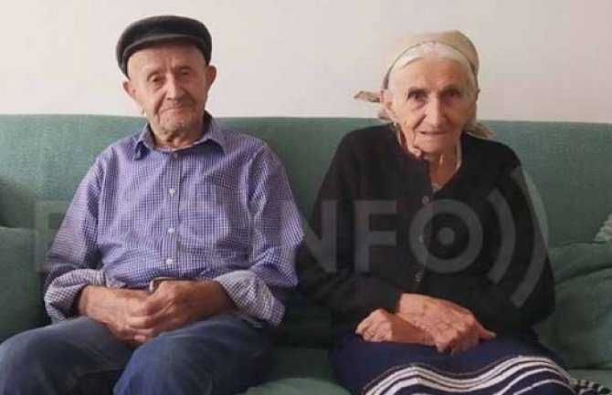 Đona i Mara Nilović iz Bara slave 70 godina braka