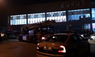 Kakanj: Zapalio se tržni centar, jedna osoba stradala (VIDEO)