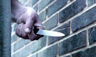 Pokušaj ubistva u PG: Muškarac ranjen nožem, uhapšen osumnjičeni