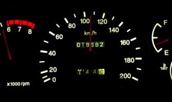 Koliko dugo možete voziti auto nakon što vam se upali rezerva?