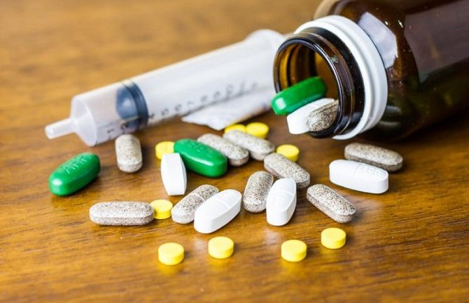 SZO skrenula pažnju na prodaju opasnih lažnih lijekova za KOVID-19