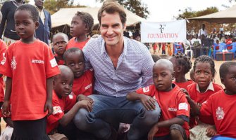 Federer uplatio milion dolara za gladnu djecu u Africi