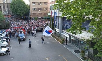 Beograd: Kolona demonstranata ispred RTS