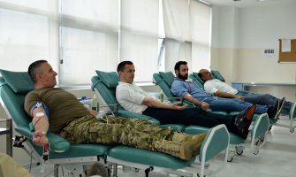 Bošković sa 130 pripadnika Ministarstva odbrane i Vojske donirao krv