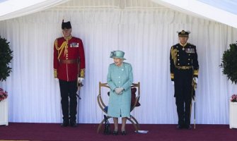 Kraljica Elizabeta danas službeno proslavila svoj 94. rođendan 