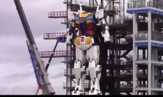 Napravljen najpopularniji robot Gundam visok 18 metara i težak 25 tona (VIDEO)