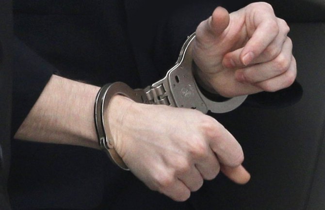 U Kotoru uhapšene dvije osobe zbog zloupotrebe narkotika
