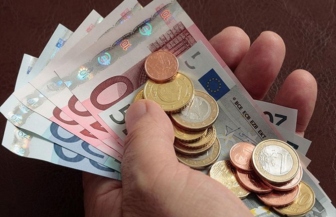 Penzioneri sa 50 eura primanja nisu dobili pomoć od države