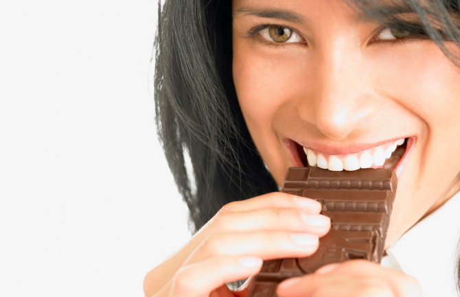 Tamna čokolada reguliše rad srca, pritisak i šećer u krvi