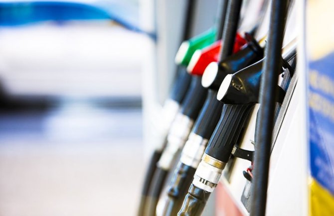Sve vrste goriva jeftinije od tri do 11 centi