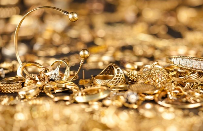 Opljačkana draguljarnica u Parizu, vrijednost ukradenog nakita 10 miliona eura