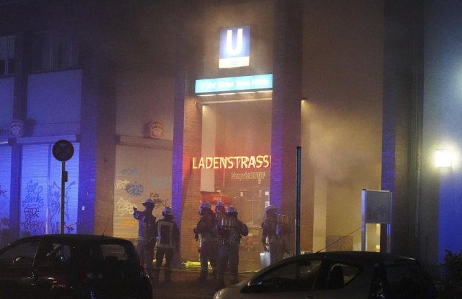 Požar u podzemnoj stanici u Berlinu, četiri osobe povrijeđene