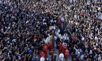 Piperović: Država nije reagovala principijelno na masovne skupove, Crkva nije pozvala građane na sahranu Mitropolita