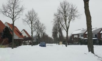 Sniježna oluja u Njemačkoj: 28 povrijeđenih u saobraćajnim nesrećama, zbog mećave se ne radi 10 dana