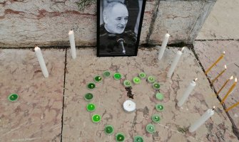 Bjelopoljci tuguju zbog smrti Balaševića: Pokazao nam je kako se voli, olakšao tuge... (VIDEO)
