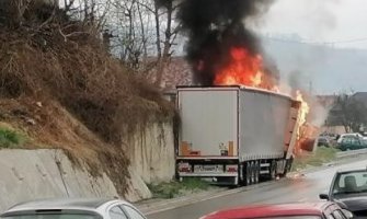 BP: Zapalio se kamion u Rakonjama