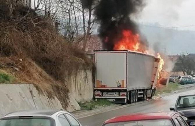 BP: Zapalio se kamion u Rakonjama