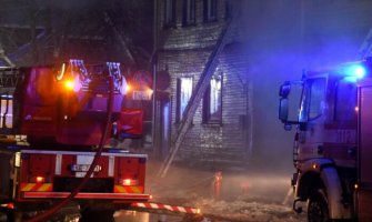 Požar u ilegalnom hostelu u centru Rige, poginulo osam osoba