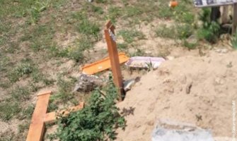 Albanski ekstremisti oskrnavili pravoslavno groblje u Orahovcu
