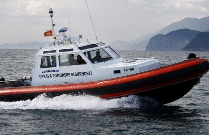 Podvig Uprave pomorske sigurnosti: Jedrilica sa tri jedriličara spašena usred jake bure