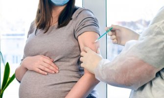 Ne postoji veza između vakcine i pobačaja