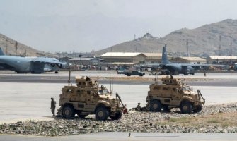 Američka vojska počela povlačenje s aerodroma u Kabulu