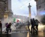 Žestoki sukobi u Italiji zbog kovid propusnica: Demonstranti umalo stigli do sjedišta Vlade, policija koristila suzavce i vodene topove