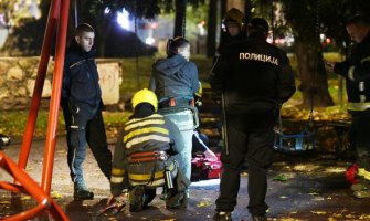 Nesvakidašnja nezgoda u Beogradu: Djevojka se zaglavila na ljuljašci, izbavili je vatrogasci