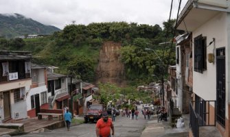 Najmanje 14 poginulih i 35 povrijeđenih u klizištu u Kolumbiji