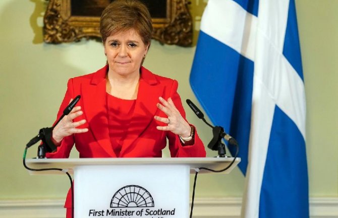 Škotska premijerka Nikola Stardžen podnijela ostavku: „Došlo je vrijeme da se povučem“