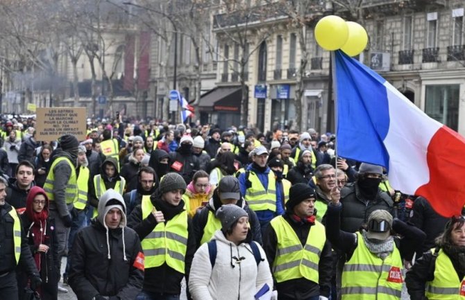 Protesti i blokade zbog penzione reforme se nastavljaju u Francuskoj