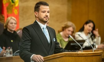 Milatović čestitao Dan nezavisnosti: Pred nama je vrijeme zajedničkih pobjeda koje ćemo izvojevati pameću i odlučnošću